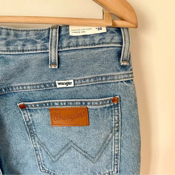 Wrangler Wrock 627 High Rise Kick Flare Jeans Light Wash Raw Hem - Picture 10 of 13